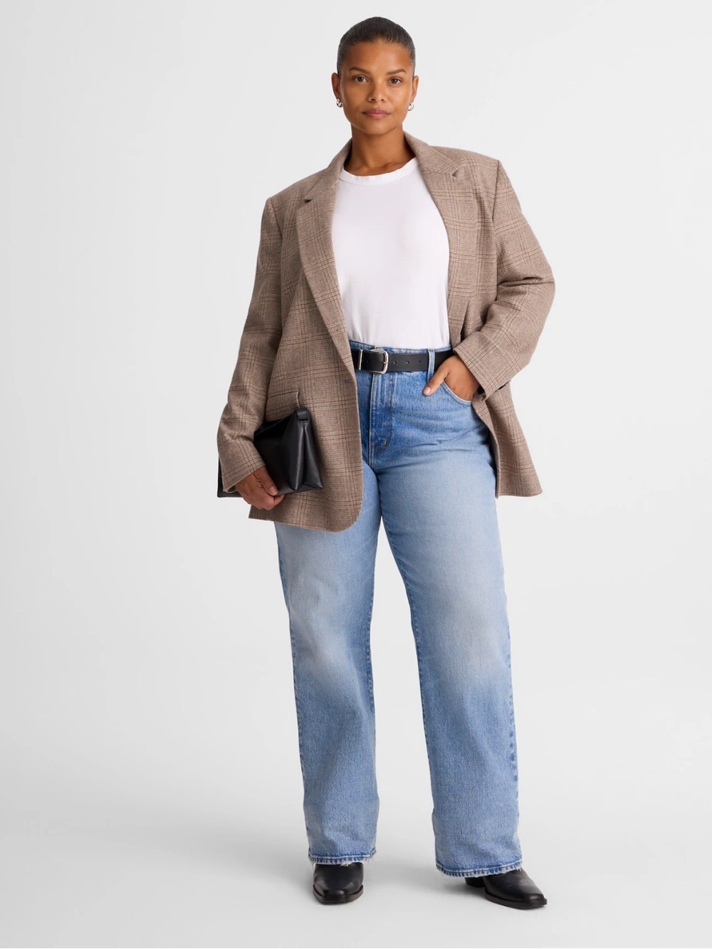 Madewell Plus Relaxed Bootcut Jeans
$148
Raebrook Wash